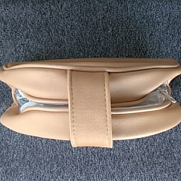 NWOT💋  Chloe Travel Cosmetic Case - Picture 4 of 8